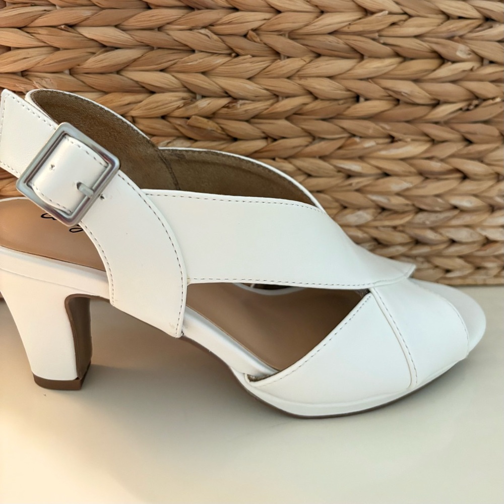 Open toe white leather heels